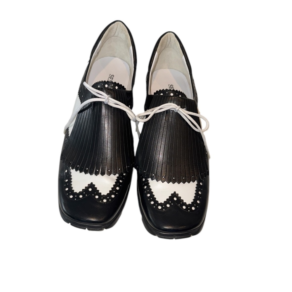 Sesto Golf by Sherry Women's wing tip black & white leather NEVER WORN sz 11